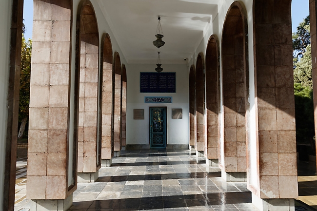 Chiraz-Mausolée du poète Sâdi-020